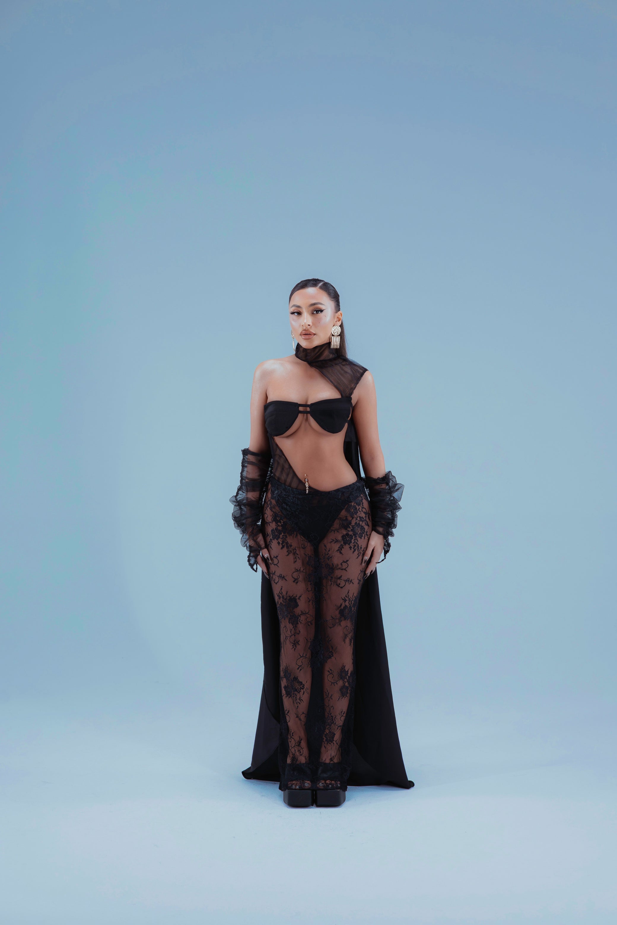 Black fame pieces